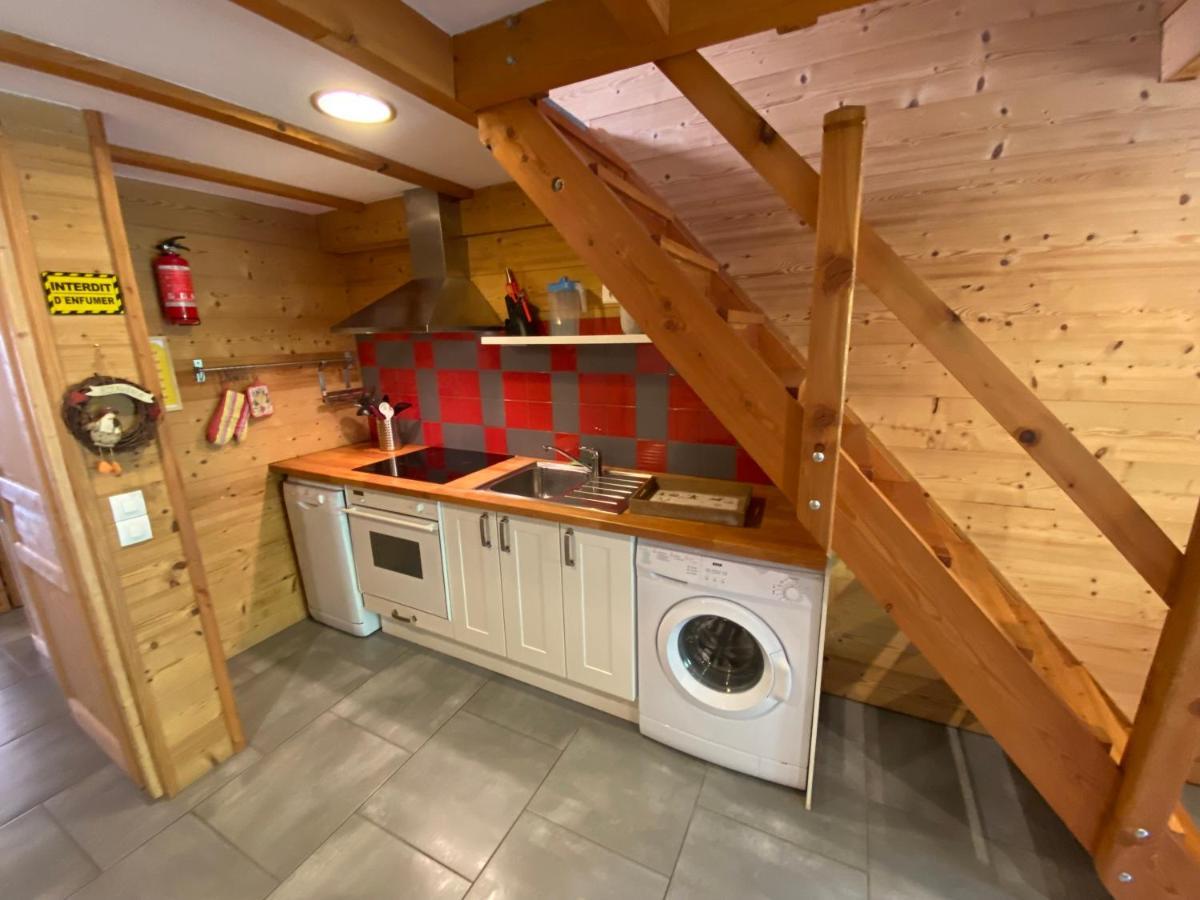 L Alpin Bel Appartement Avec Terrasse Dans Vieille Ferme De Montagne Renovee Les Orres Luaran gambar
