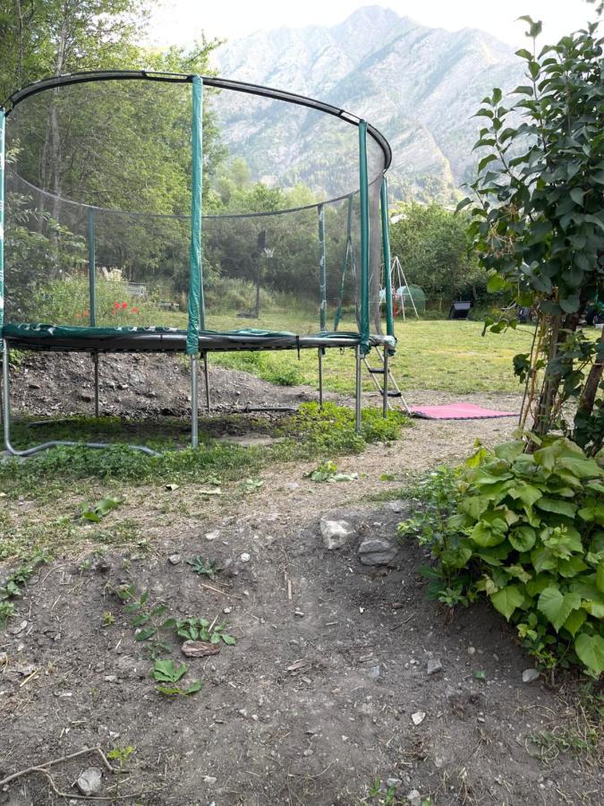 L Alpin Bel Appartement Avec Terrasse Dans Vieille Ferme De Montagne Renovee Les Orres Luaran gambar