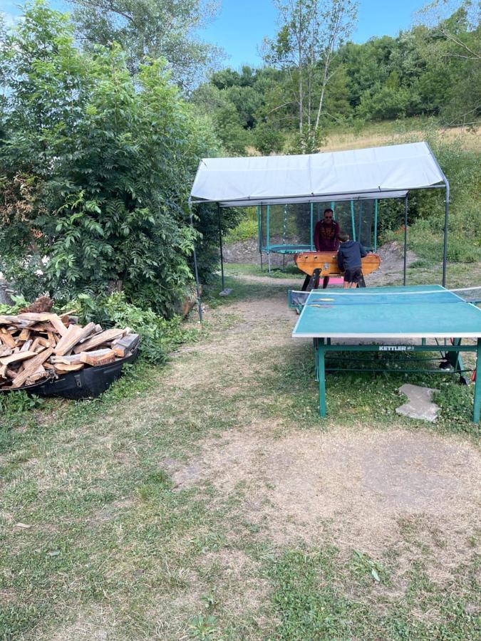 L Alpin Bel Appartement Avec Terrasse Dans Vieille Ferme De Montagne Renovee Les Orres Luaran gambar