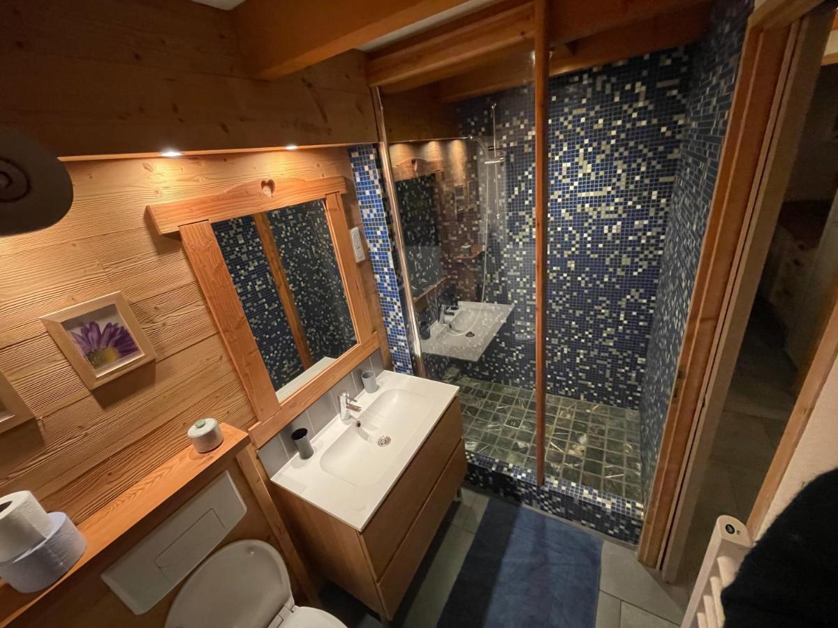L Alpin Bel Appartement Avec Terrasse Dans Vieille Ferme De Montagne Renovee Les Orres Luaran gambar