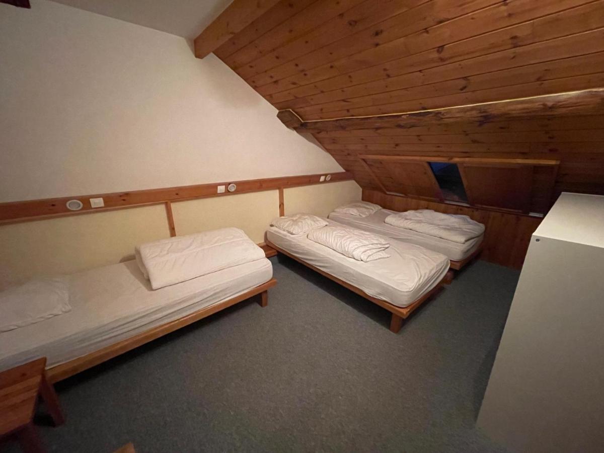 L Alpin Bel Appartement Avec Terrasse Dans Vieille Ferme De Montagne Renovee Les Orres Luaran gambar